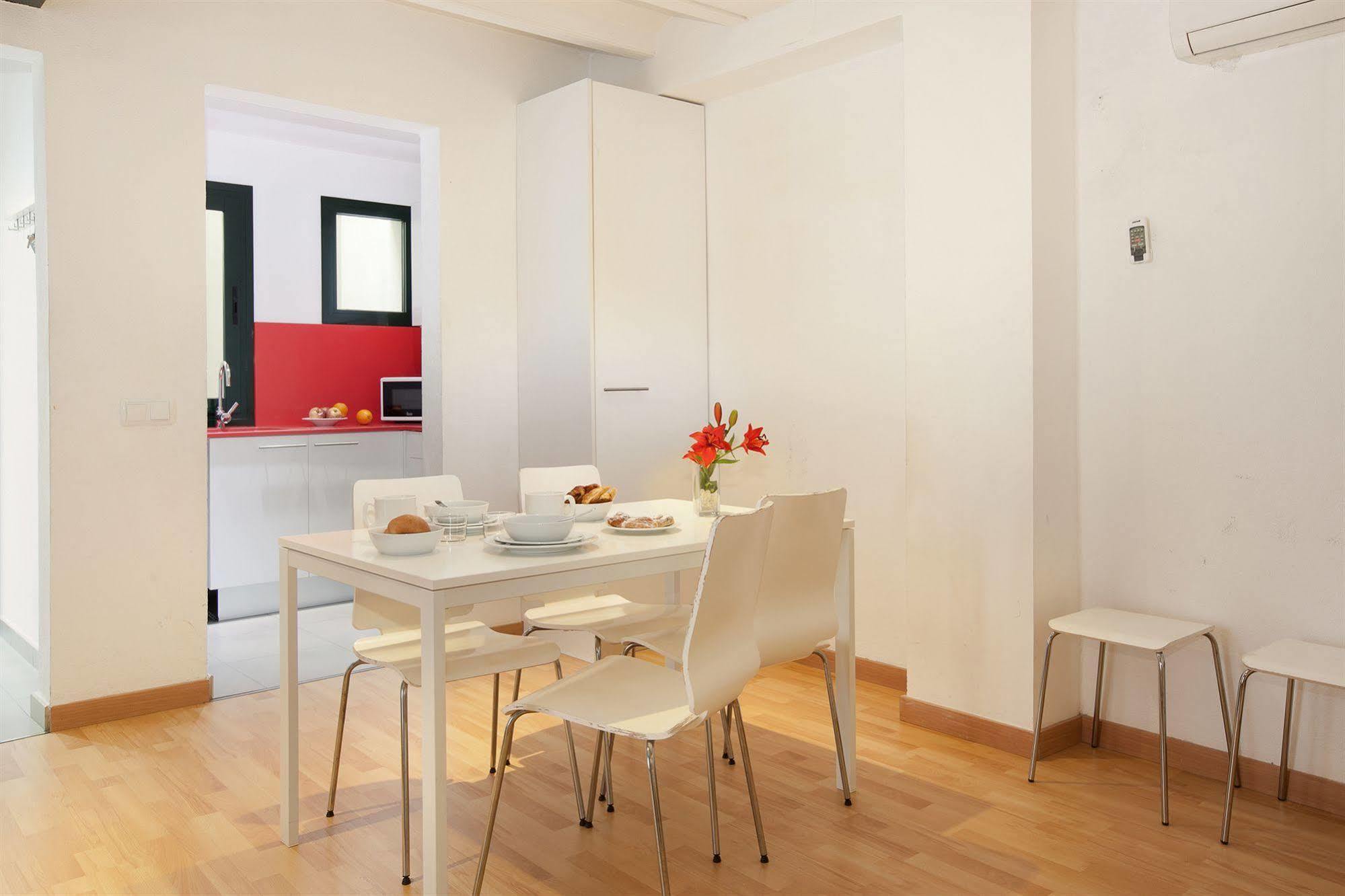 Castro Exclusive Residences Gracia Barcellona Esterno foto